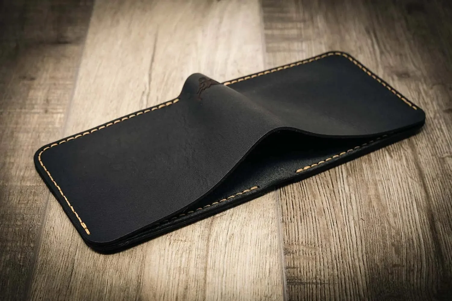 Bull Sheath Leather Men's Big Bend Bifold Wallet - Image 23