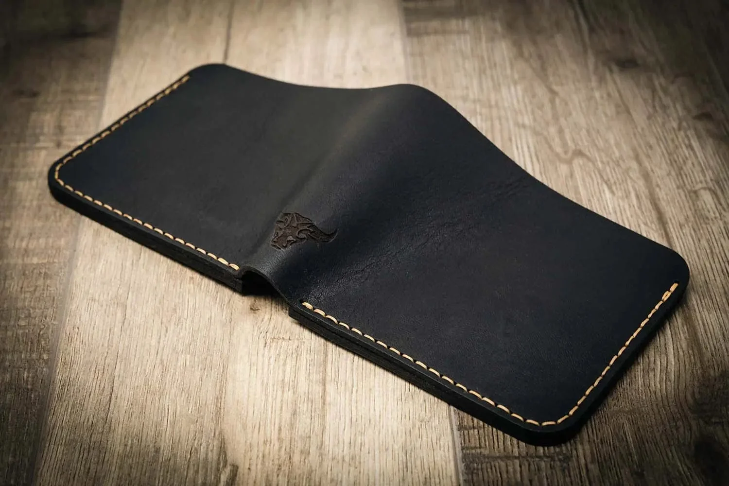 Bull Sheath Leather Men's Big Bend Bifold Wallet - Image 25