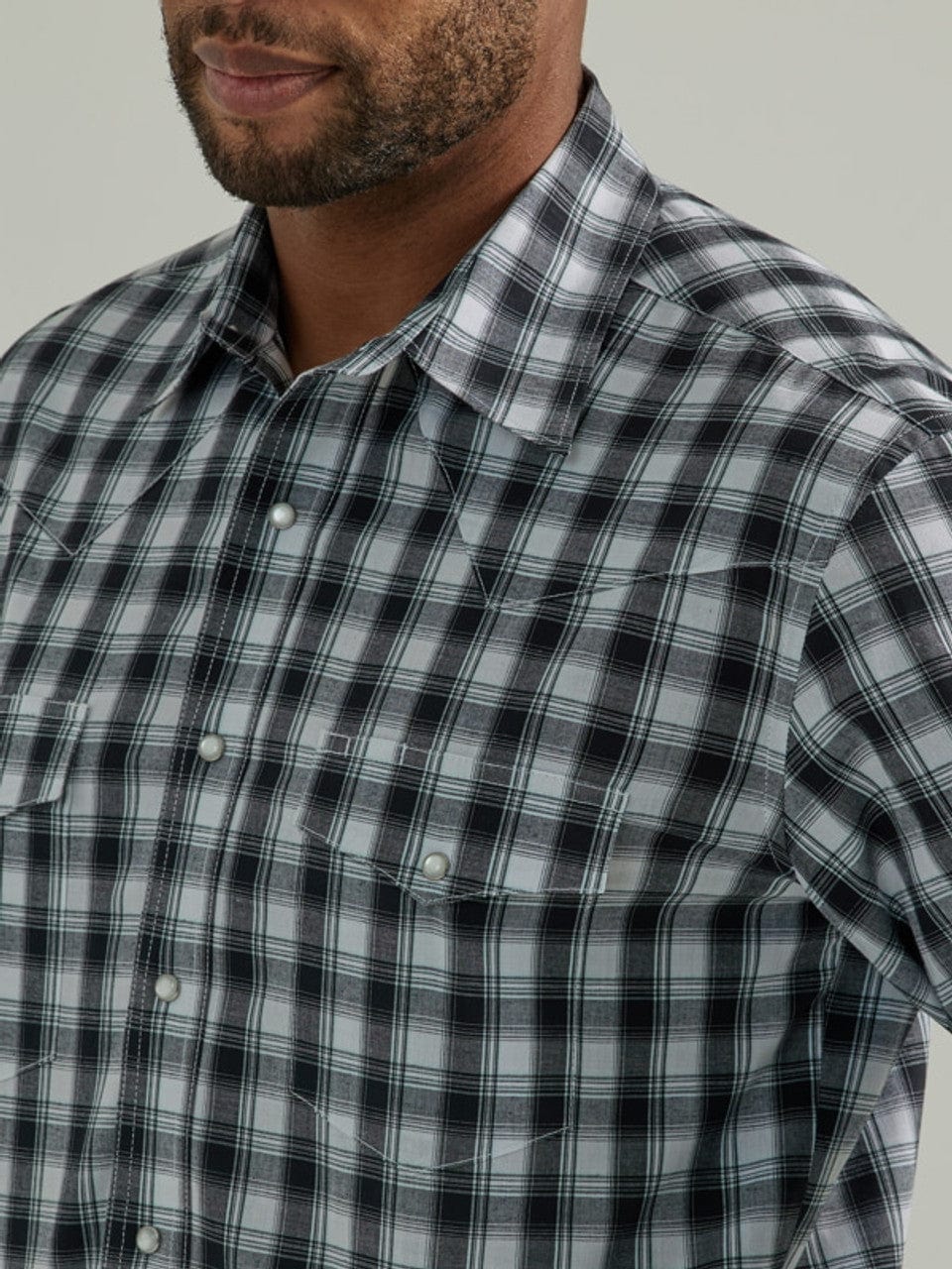 Wrangler Men's Plaid Long Sleeve Western Shirt 112330341 - Image 3